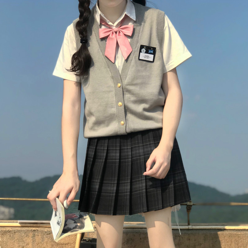 Estilo preppy punto JK cardigan Chaleco de las mujeres de primavera y verano desgaste exterior 2024 Nuevo estilo coreano pequeño chaleco