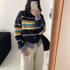 小个子气质甜美撞色条纹针织开衫女秋新款韩系圆领牛角扣毛衣外套