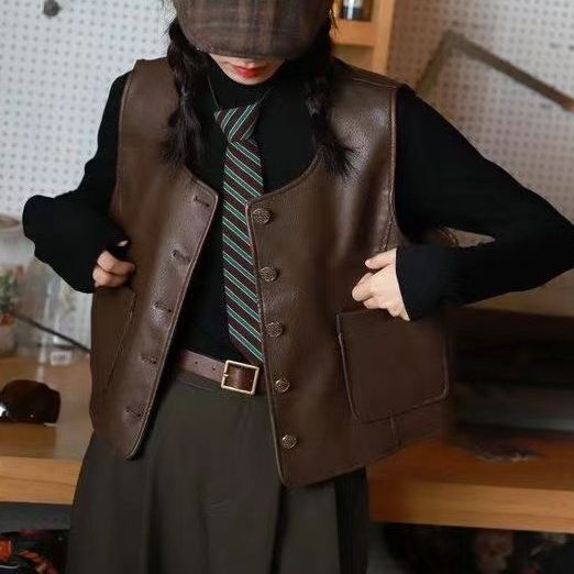 PU leather vest women's artistic retro matte waistcoat round neck versatile sleeveless hot girl wash vest autumn and winter leather vest