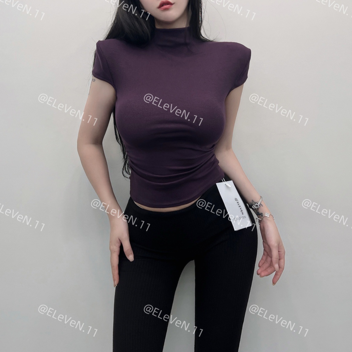 진한 보라색
