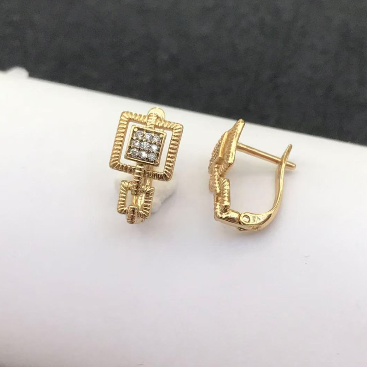 Pendientes de Oreja Estilo Ruso Vintage con Baño de Oro de 18k de Xuping, Incrustados con Circonita, Elegantes