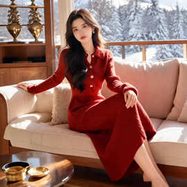安可拉红polo领针织连衣裙女秋冬高级感小个子内搭打底收腰毛衣裙