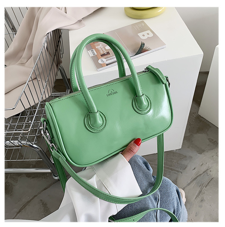 New Fashion Oil Wax Leather Shoulder Bag display picture 3