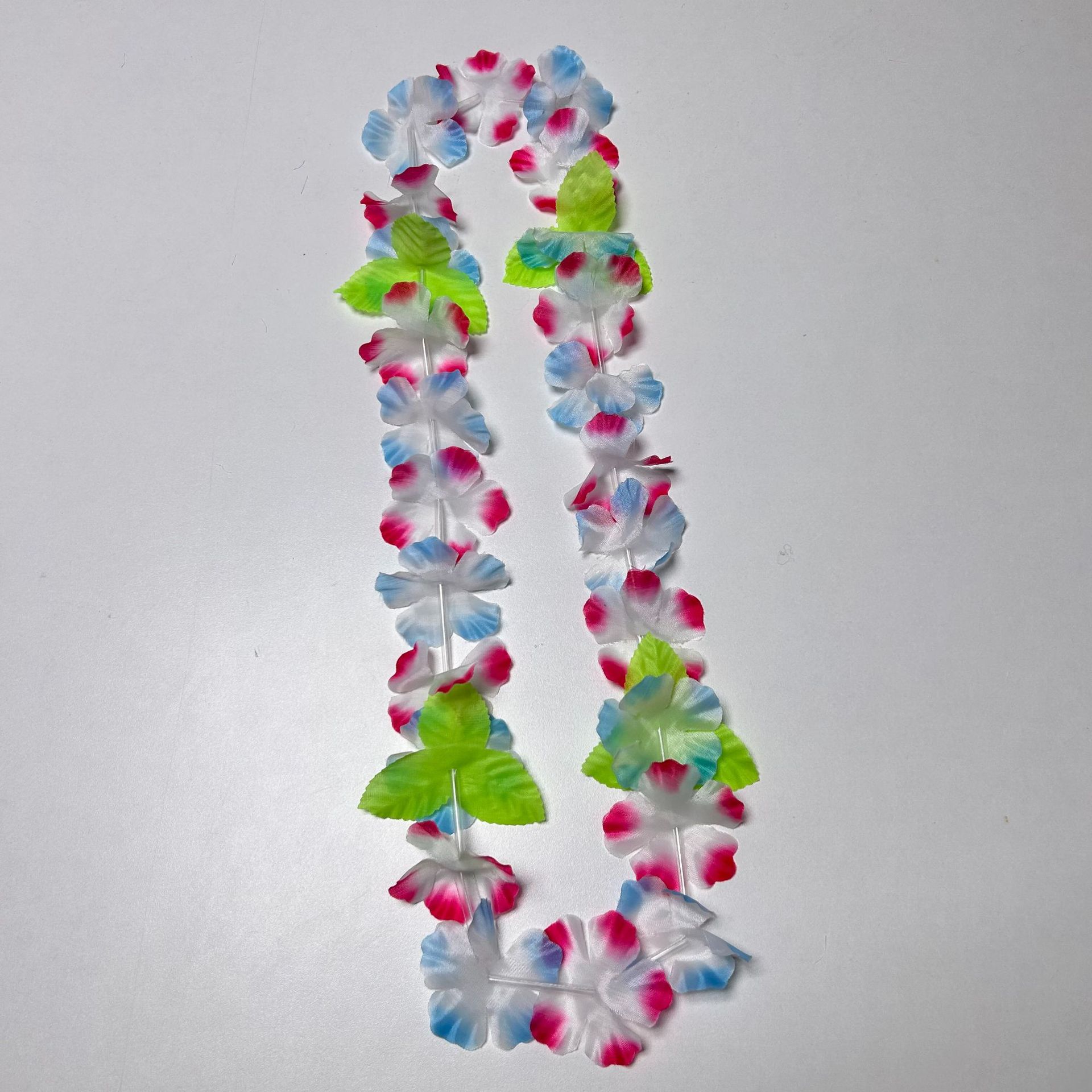 Tela de poliéster transfronteriza 6 cm corolla de flores 24 piezas más hojas festivales costera de fotos accesorios decoración corolla de flores de cuello