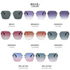 Wavy fashionable sunglasses, metal brand glasses, European style