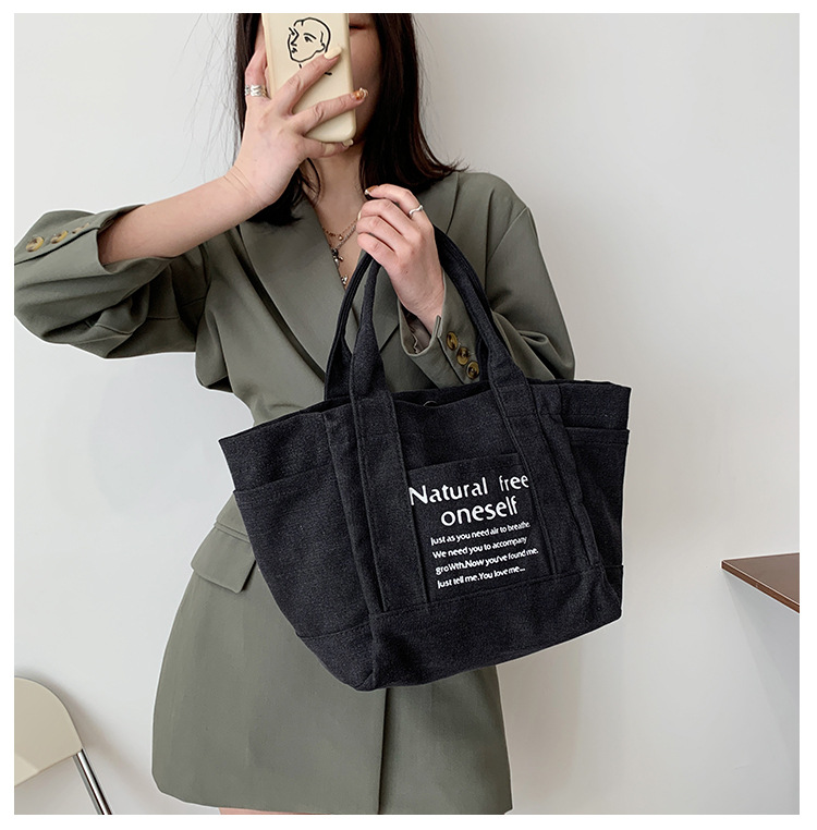 Women's Small All Seasons Canvas Solid Color Streetwear Square Magnetic Buckle Shoulder Bag Canvas Bag Handbag display picture 2