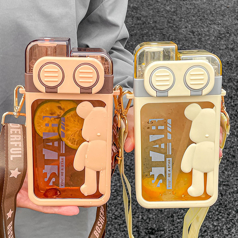 High-quality, cute cartoon children's crossbody water bottle for girls, outdoor square double straw cup, student water drinking cup