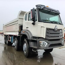 跨境豪沃6x4前四后八轮翻斗车后翻自卸车8*4十二轮工程自卸车