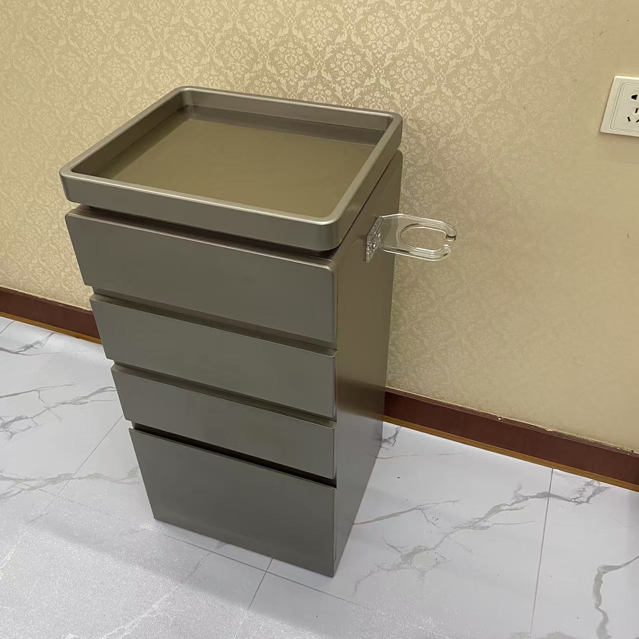 Gabinete de herramientas de moda barbería proceso de pintura de cocción multicapa armario de almacenamiento tipo cajón con lámpara de gran capacidad