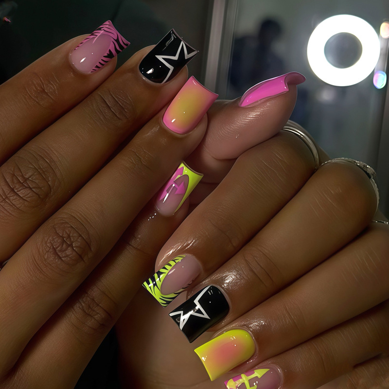 Cross-Border Best-Selling Pink and Green French-Style Directional Arrow White Star Leopard Print Nail Art Nail Tips Wearable Nails Cross-Border Best-Selling Pink and Green French-Style Directional Arrow White Star Leopard Print Nail Art Nail Tips Wearable Nails