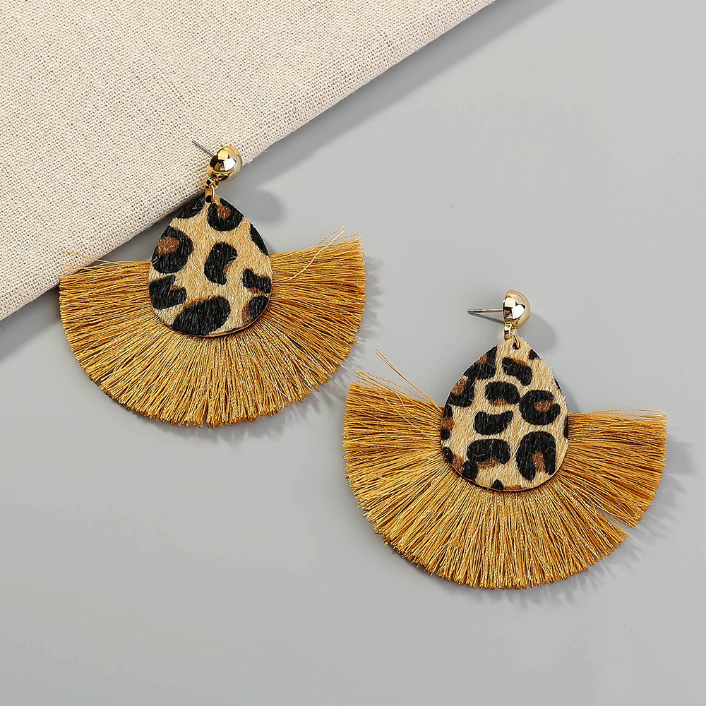 Fashion Plush Leopard Earrings Wholesale Nihaojewelry display picture 4