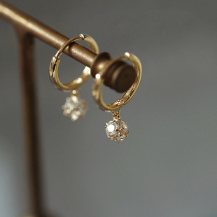 �W�WС����hŮ���s���|С���OӋ��Ȧ�ʯ�p�ݸ߼��ж��۶��Ƕ��