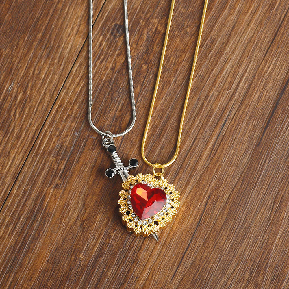 23g Weight Zinc Alloy Pendant Material Zircon Inlay Material Pendant Necklace Classification Zinc Alloy Chain Material snake chain Chain Type Holiday, Party Occasion Zinc alloy Material Heart Shape Pattern Unisex Gender Plating Design Punk, Streetwear Style Punk Streetwear Heart Shape Zircon Zinc Alloy Snake Chain Pendant Necklaces Wholesale 21