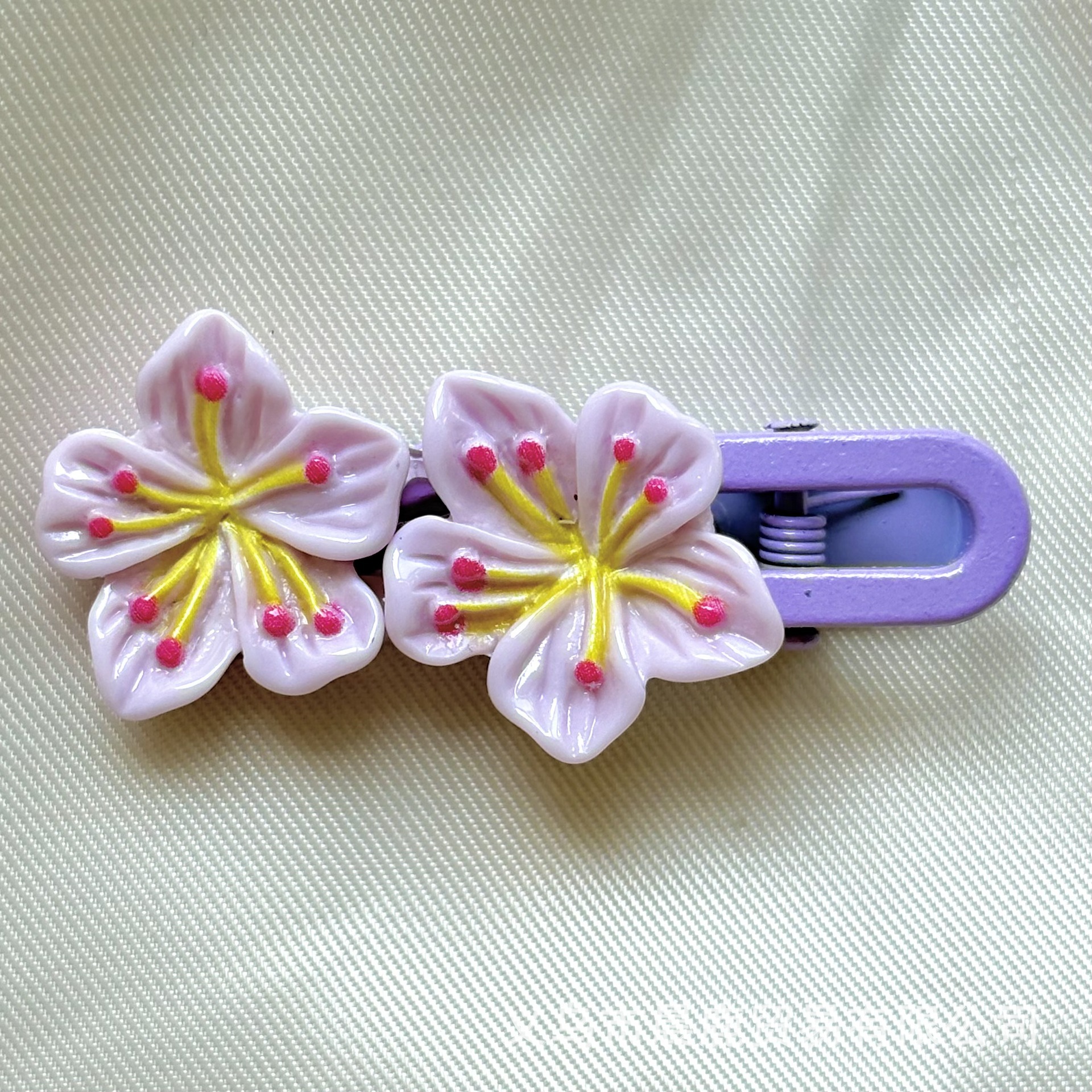 이중 보라색 꽃,