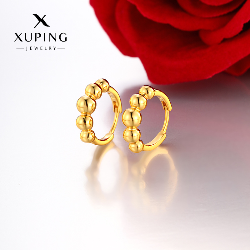 Xuping estilo simple ligero de lujo geométrico aretes redondos aleación de cobre chapado 24k color brillante pendientes personales pendientes para mujeres