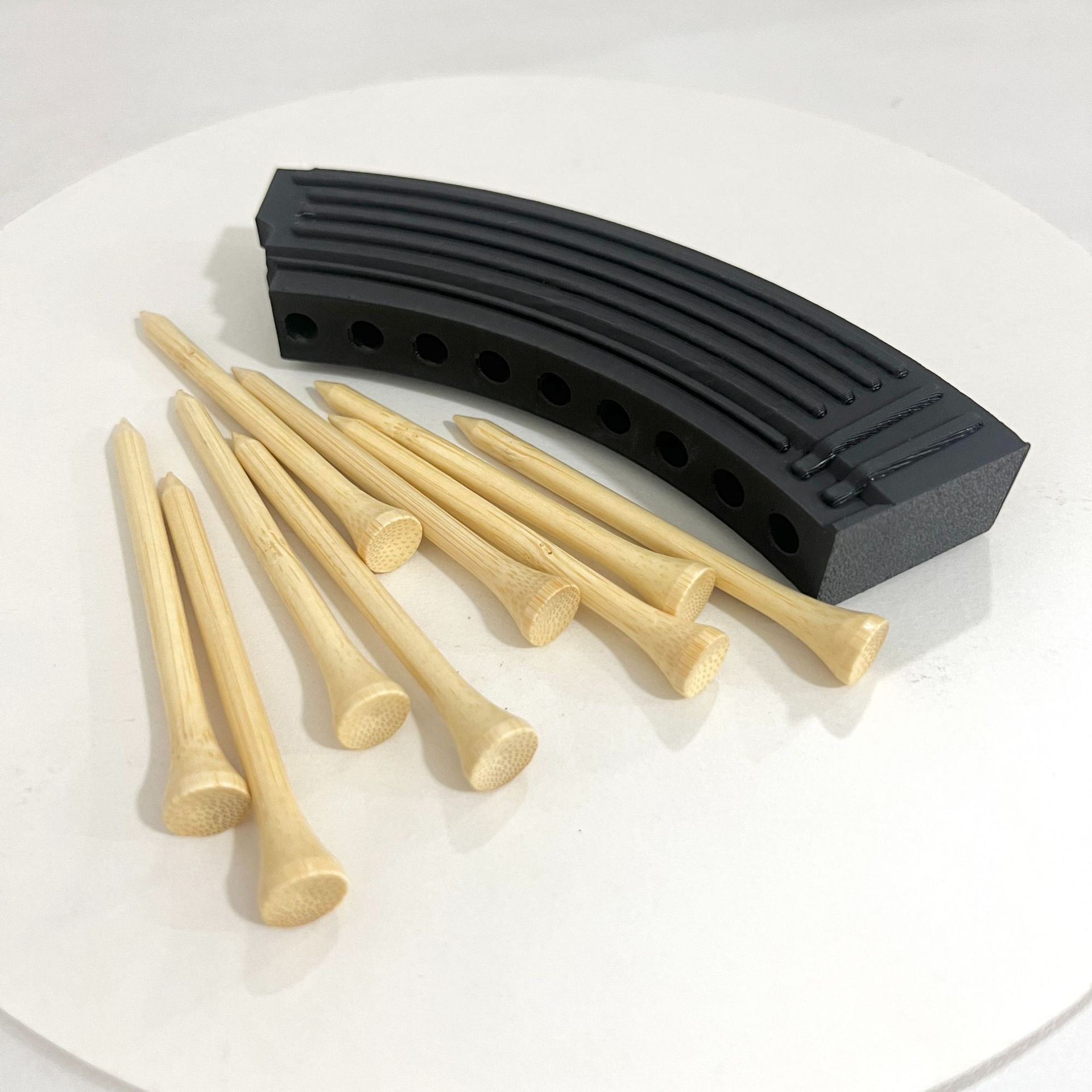 Nuevo producto transfronterizo golf spike storage box golf clavo caja de almacenamiento de herramientas fábrica al por mayor