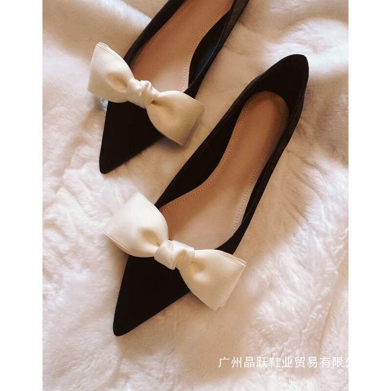 Pointed Toe Flats for Women New Style Black Bright Glitter Silks and Satins Off-White Bow Black Flats Heel Wedding Shoes for Women