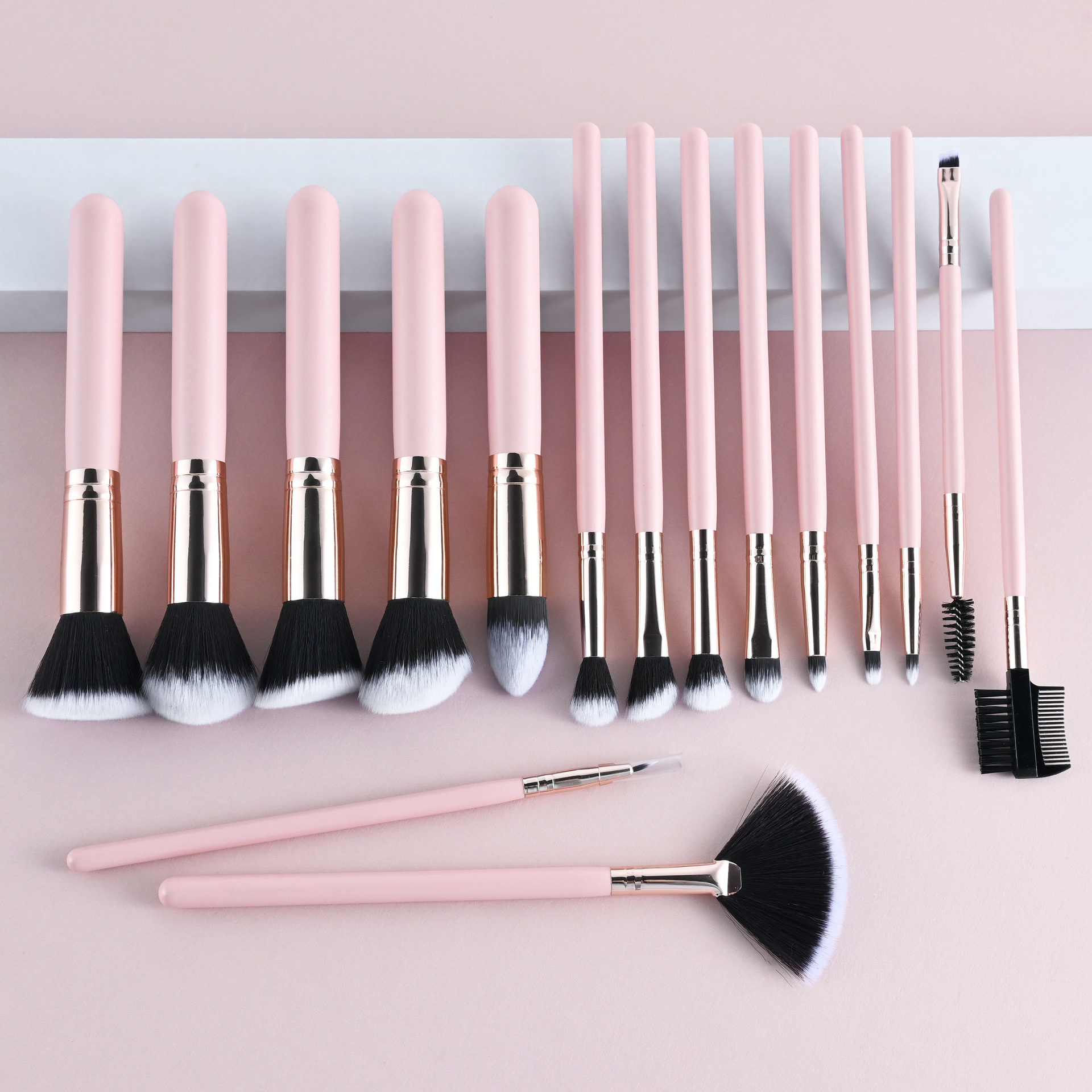 Amazon rosa 53 piezas de maquillaje lavado facial correa de cabello arco correa de cabello rosa esponja huevo cojín de aire