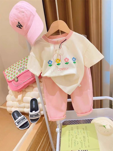 GIRL'S 2025 STYLISH CARTOON SUMMER SHORT-SLEEVE T-SHIRT FOR BABY GIRLS KOREAN SUMMER WEAR COOL HALF-SHIRT TOP TRENDY