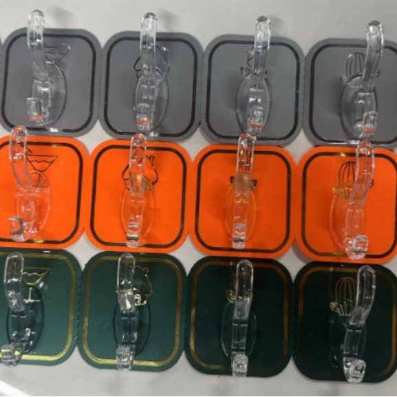 Gancho sin perforaciones gancho pegajoso abrigo de seis filas y sombrero colgando gancho de ropa detrás de la puerta montado en la pared cocina baño impermeable abrigo y gancho de sombrero