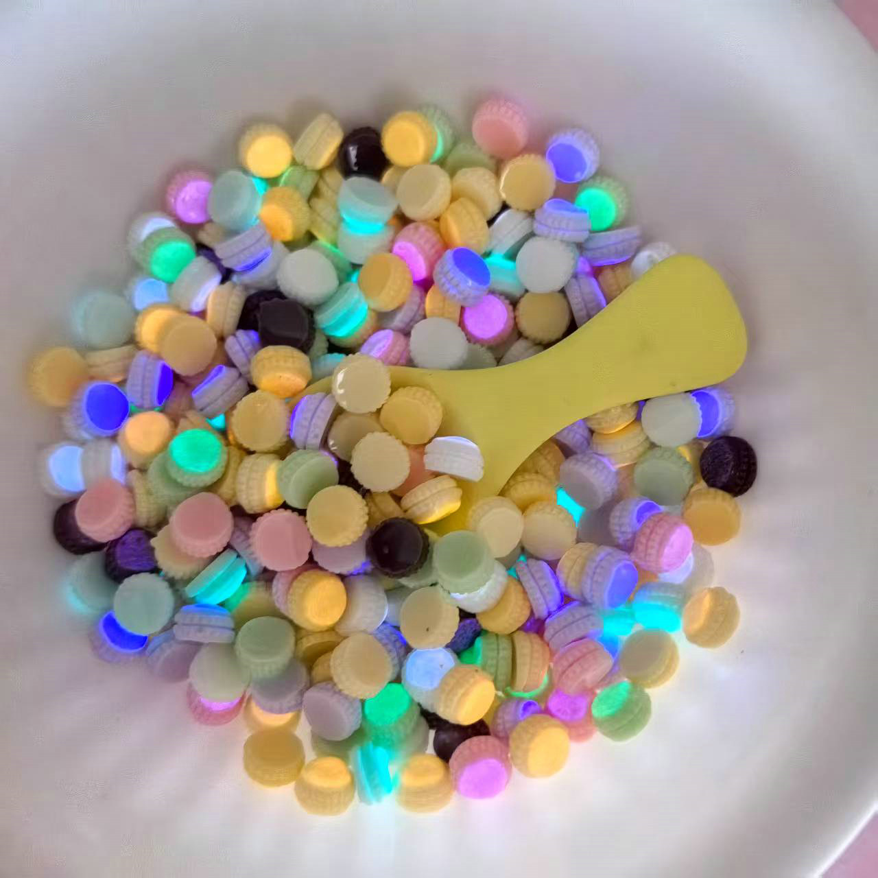 新款食玩系列仿真迷你马卡龙面包手工配饰奶油胶手机壳装饰树脂0