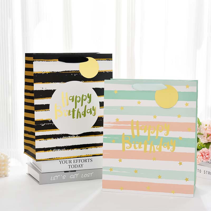 Nueva bolsa de regalo de cumpleaños transfronteriza, bolsa de mano de bronceado de alta gama, bolsa de embalaje de regalo, bolsa de papel portátil al por mayor