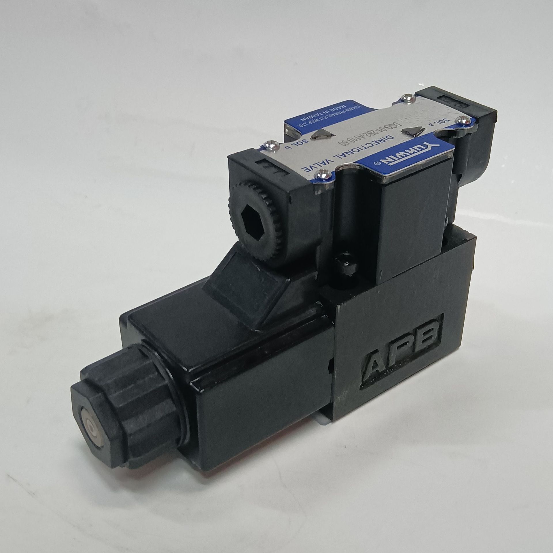 ��������YUKWIN̨������DSG01 2B2 A220���ߺ�ʽҺѹ��ŷ�������