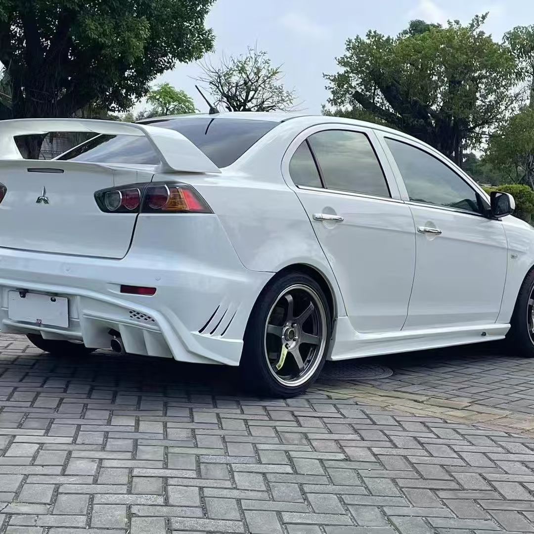 Suitable for 09-13 Mitsubishi Lancer Varis3, including the front bumper, rear bumper, and body kit for modification
