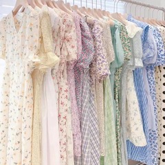 森馬夏ブランドの婦人服は腰を収めて痩せています。