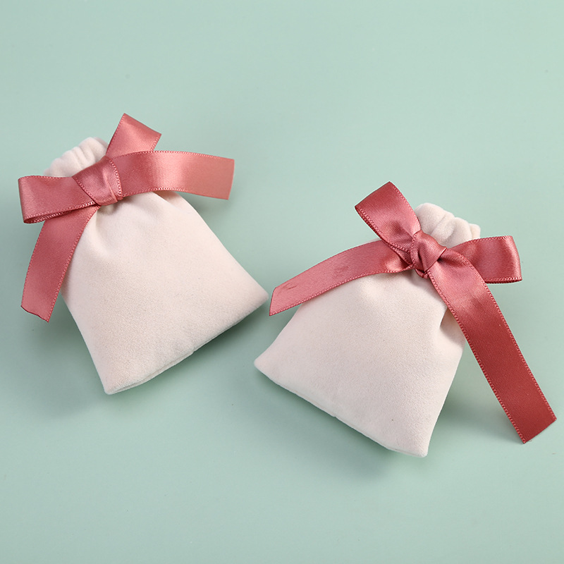 Simple Style Classic Style Bow Knot Flannel Jewelry Packaging Bags display picture 12