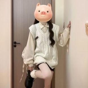 ���ﴩ��һ���������黨Ť�Kᘿ��R�ױ���ë�´�����ɫ�����r��Ů