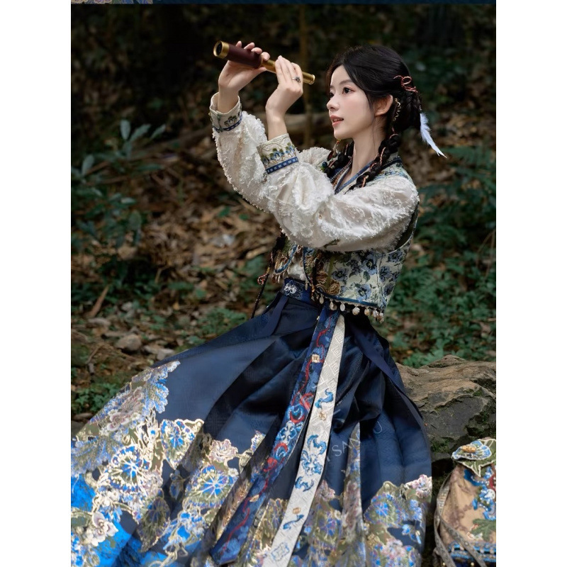 十三余小豆蔻儿[蛇沼鬼城-盗墓笔记联名] 马面裙套装新款汉服女夏|undefined