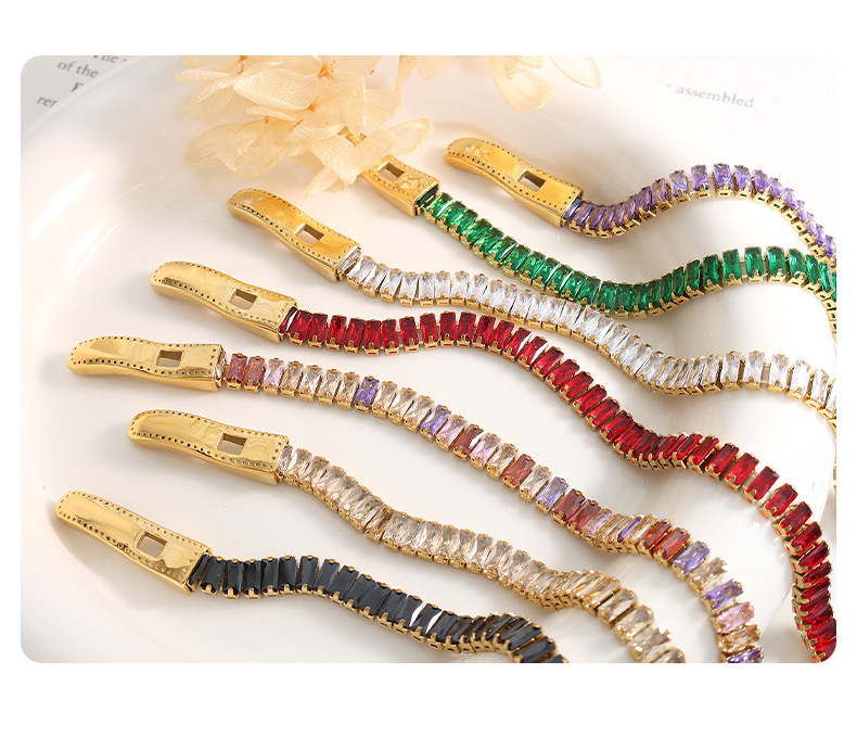 Französische Art Einfarbig Titan Stahl Armbänder Inlay Zirkon Edelstahl Armbänder display picture 3