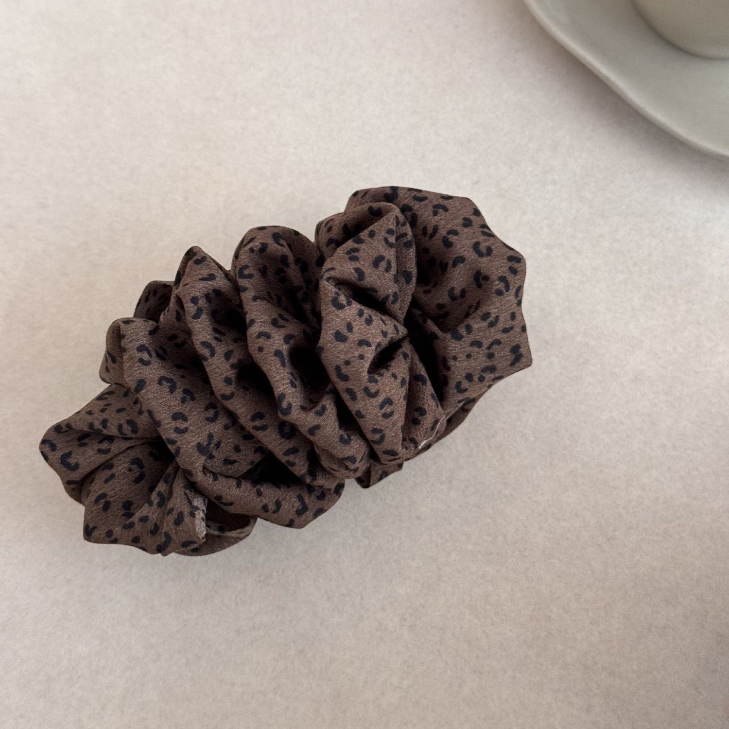 2#Dark coffee small spot banana clip - bottom clip is about 10cm long, overall length is about 11.5cm