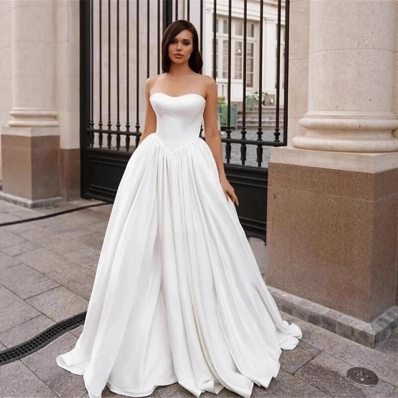 French vintage light wedding dress for brides, high-end V-neck satin lace bridal gown, engagement fishtail reception dress French vintage light wedding dress for brides, high-end V-neck satin lace bridal gown, engagement fishtail reception dress