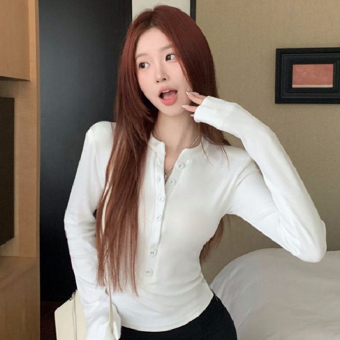 辣妹紧身正肩长袖T恤女2025新款春秋打底衫显瘦内搭纽扣学生上衣|undefined