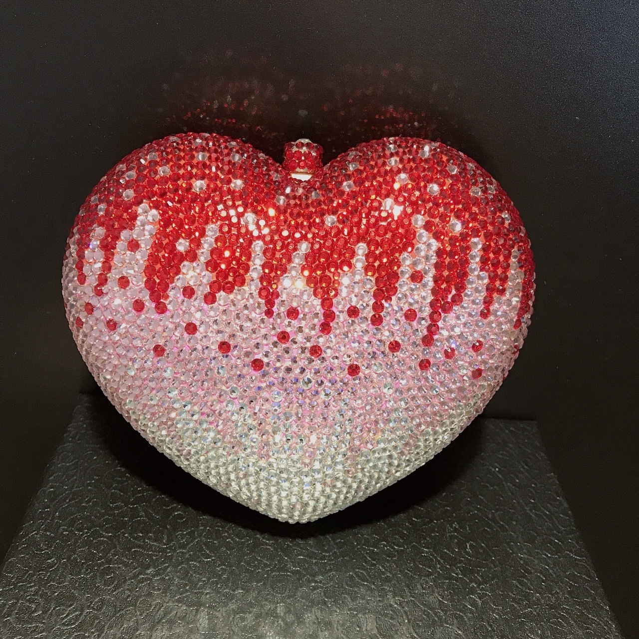 Fuente transfronteriza bolsas de cena de diamantes de color mixto amor rosa lleno de piedra de diamante de diamante bolsas de mano de mujer compactas