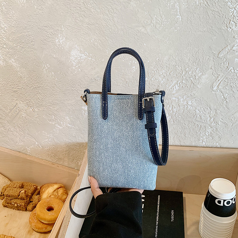2026 bolso de cubo de empalme bolso de mujer mini hombro de hombro de viaje de hombro de nuevo jeans coreanos