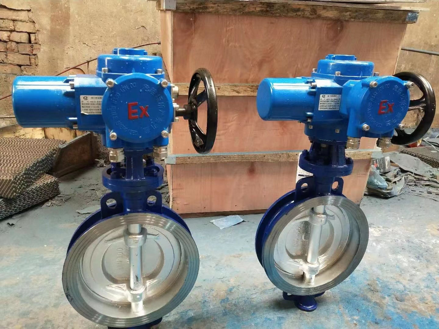 D373W-16RL手动硬密封316L不锈钢对夹式蝶阀DN300 DN250 200 PN16