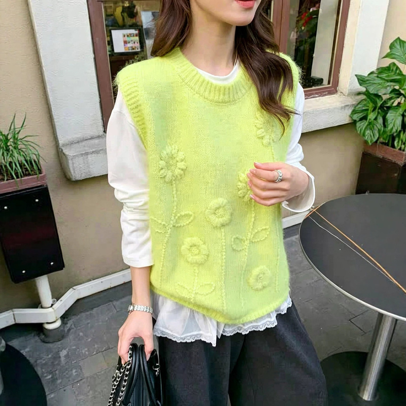 Cross-border soft and delicate handmade crochet floral round-neck sleeveless layered sweater vest for women, spring knit top