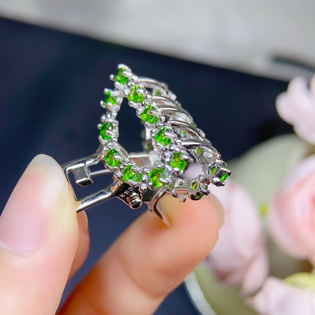 Natural diopside hairpin 925 silver inlaid 925 silver plated platinum main stone size 3*3mm factory outlet
