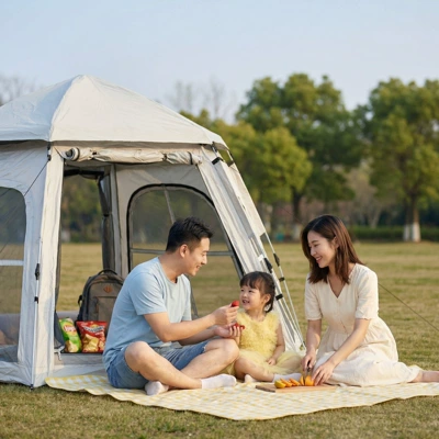 People, Outdoor Family Leisure Camping — Avtomobil dam çadırları