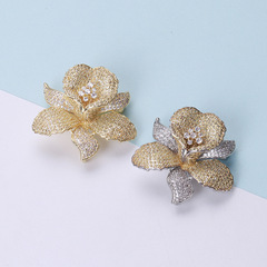 High-end luxury zircon flower brooch, fashionable and elegant women's clothing accessories cheongsam shawl button corsage jewelry