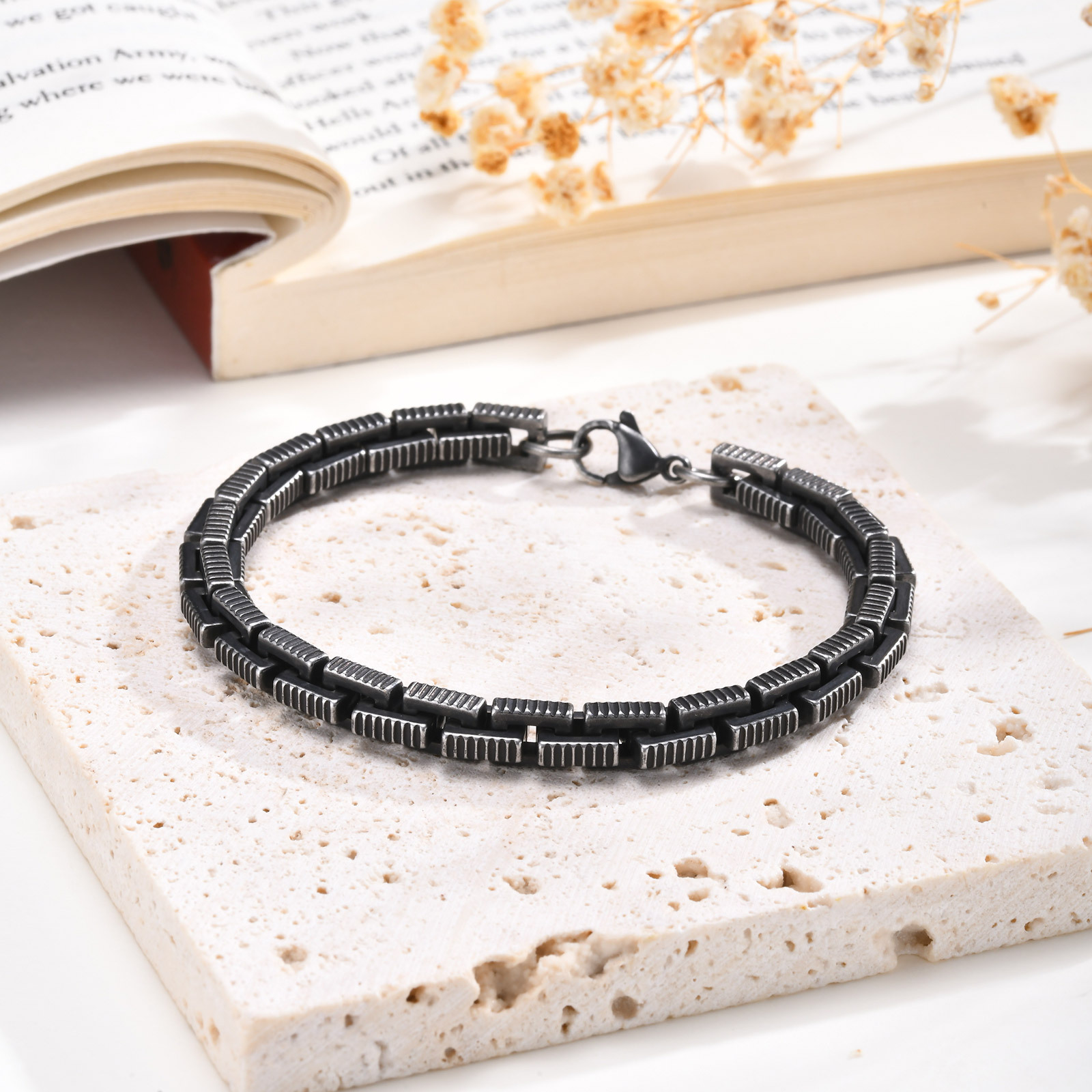 15g Weight Chain Bracelet Classification 304 Stainless Steel Chain Material cable chain Chain Type 1 Piece Quantity Party, Street Occasion 304 Stainless Steel Material Geometric Pattern All Seasons Season Men's Gender Plating Design Simple Style, Classic Style Style Simple Style Classic Style Geometric 304 Stainless Steel Plating Men's Chain Bracelet Men's Chain Bracelets 8