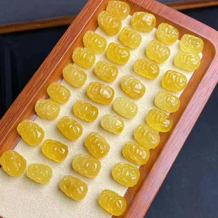 Manufacturer Wholesale Natural Beeswax Pixiu Pendant Hole DIY Jewelry Handmade Accessories Popular Online