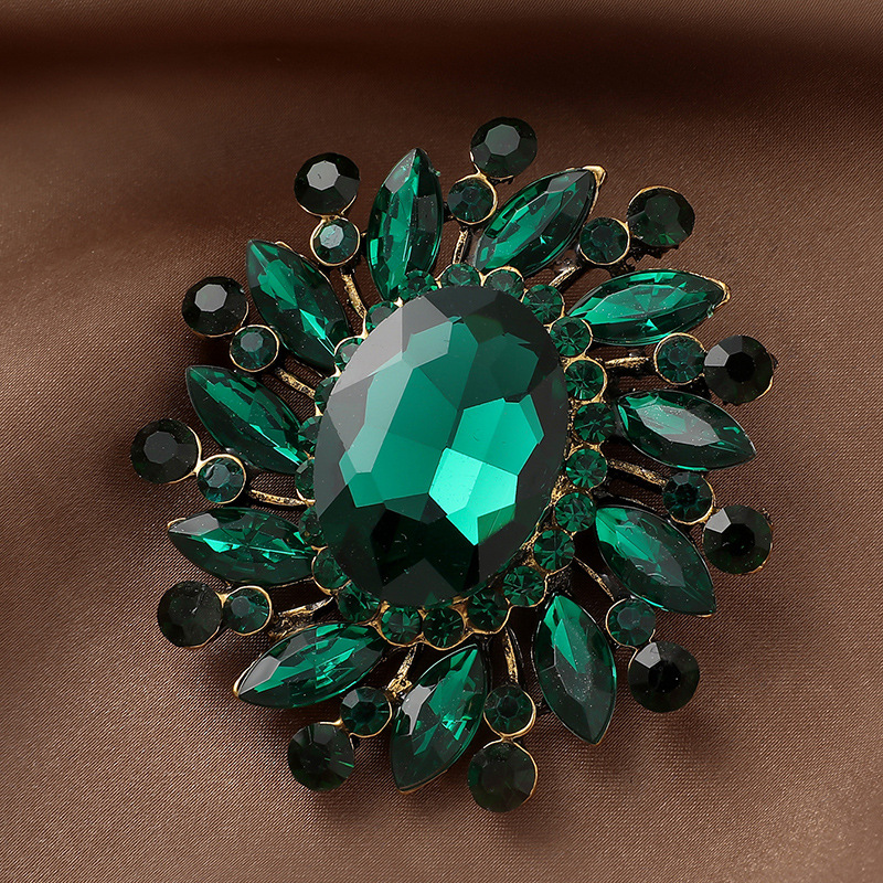 Retro Esmeralda rhinestone flor broche de moda europea y americana ins avanzada dulce elegante temperamento pin ramillete image 3