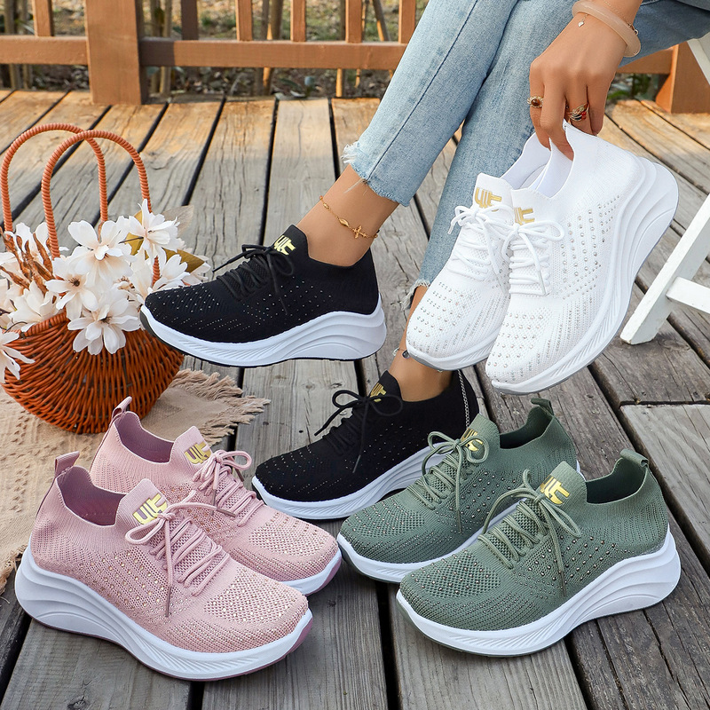 Foreign Trade Large Size Fly-Knit Women's Shoes 2026 New Model Casual Rhinestone Student Sports Shoes Breathable Soft-Soled Mesh Running Shoes Foreign Trade Large Size Fly-Knit Women's Shoes 2026 New Model Casual Rhinestone Student Sports Shoes Breathable Soft-Soled Mesh Running Shoes