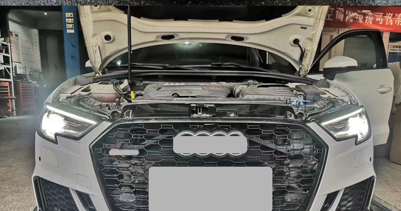 Suitable for Audi A32017-2019 RS3 front bumper assembly center net front shovel chin horn side post center net