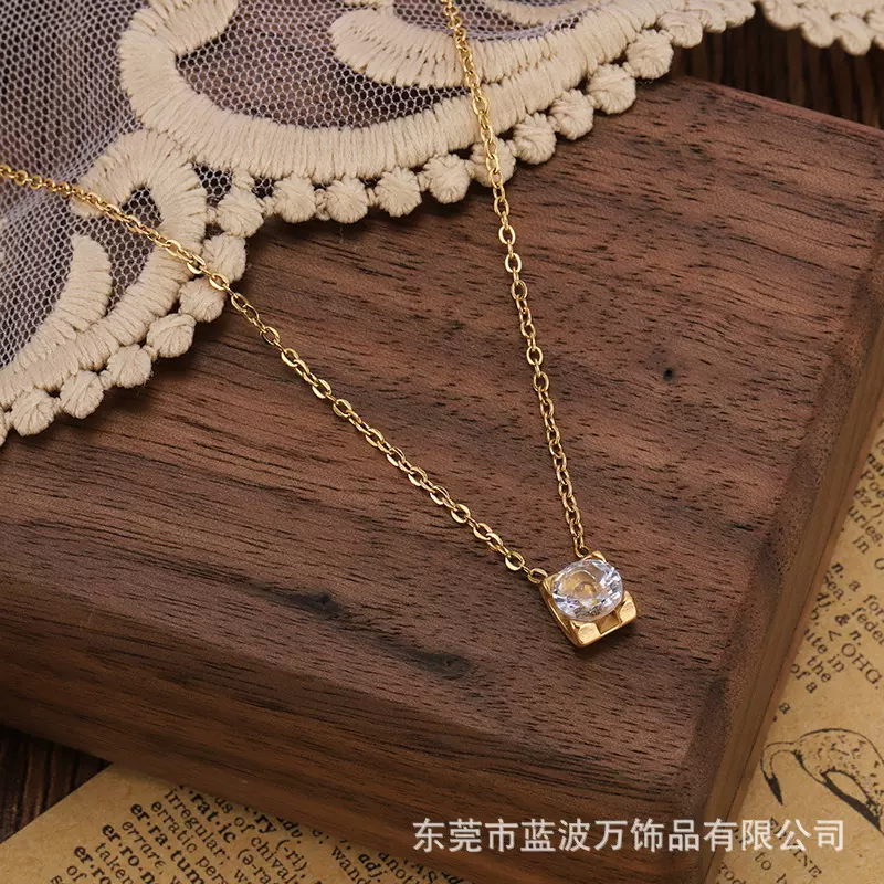 简约经典四爪单钻小众设计高级感网红锁骨链潮饰品钛钢项链女百搭