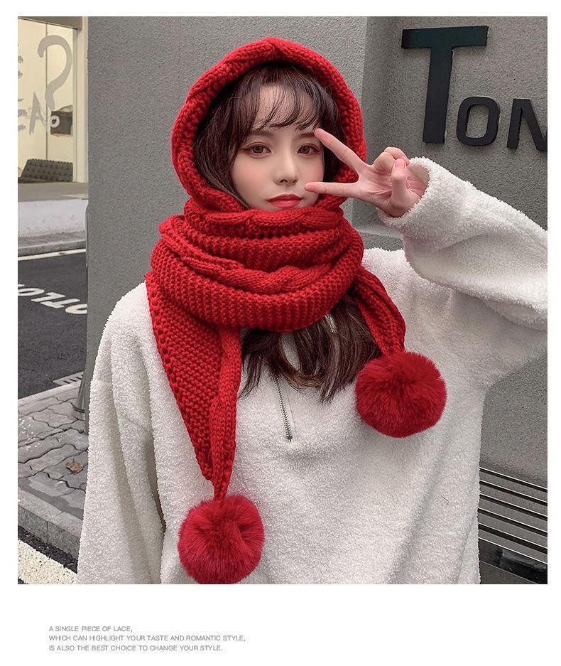 Sciarpa con cappuccio in maglia e protezione orecchie donna_voghion.com